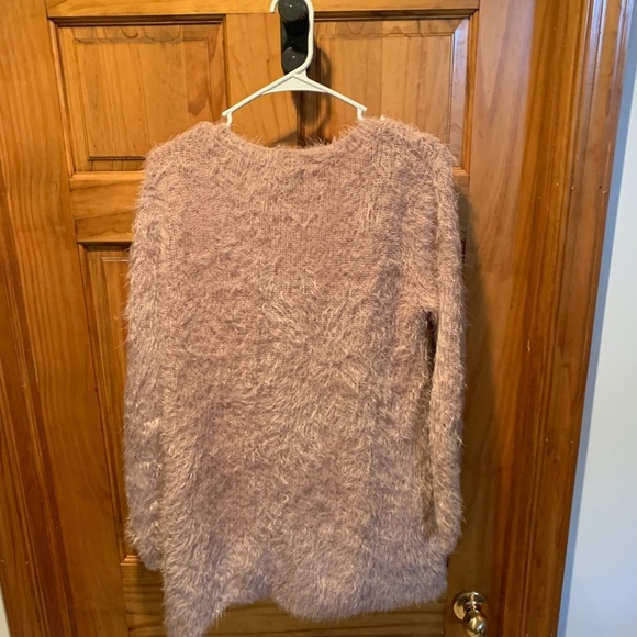 Jack by BB Dakota V-neck Eyelash Fuzzy Sweater in Mauve Small - Picture 3 of 6